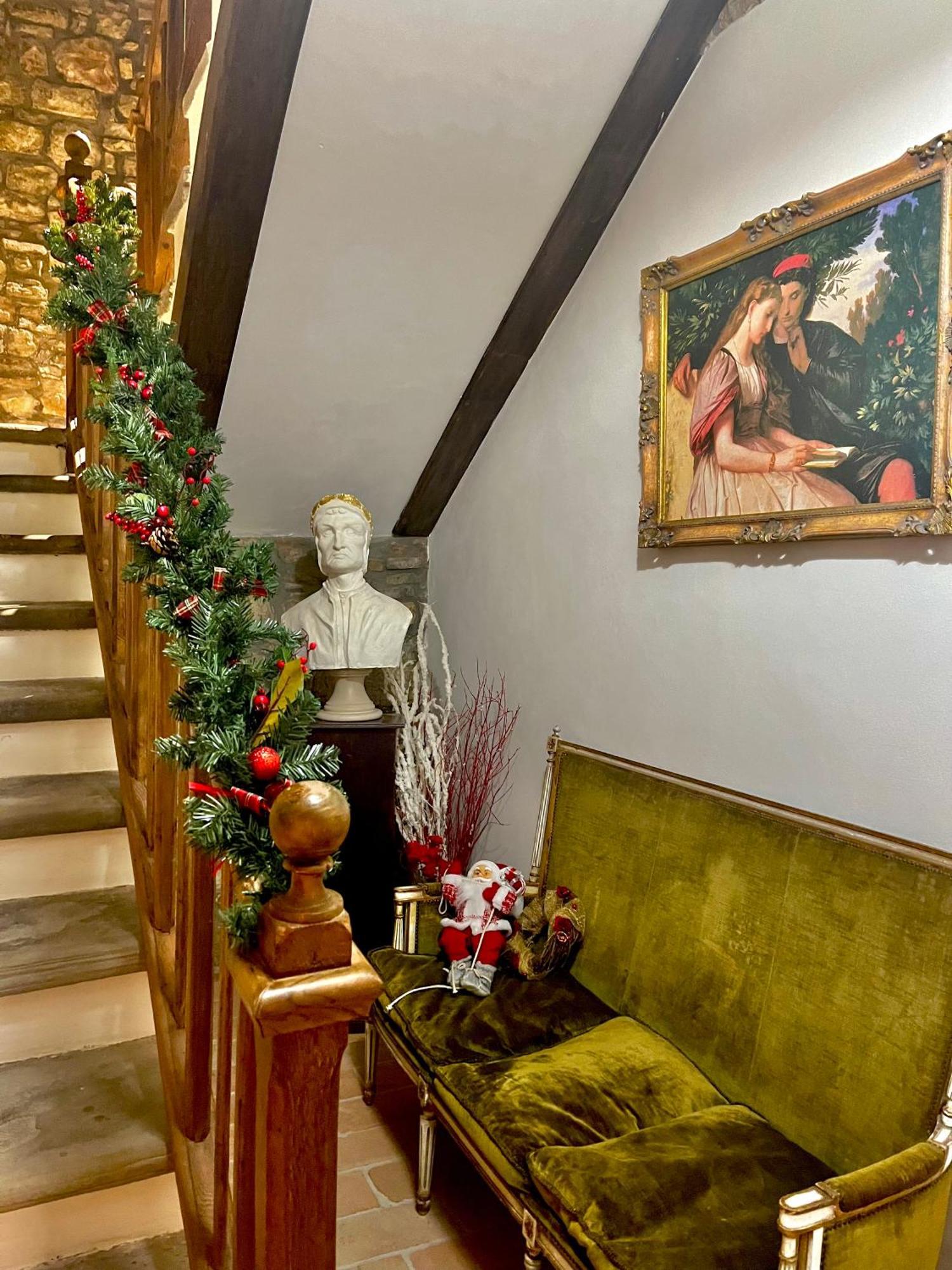 L'Inferno Di Dante Bed & Breakfast Gubbio Room photo